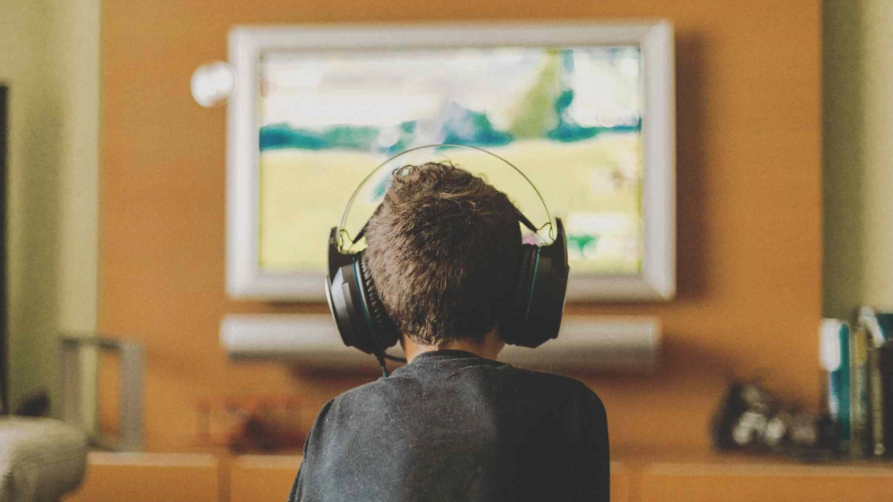 إدمان الألعاب الإلكترونية عند المراهقين